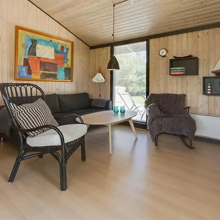 Three-bedroom Holiday In *
